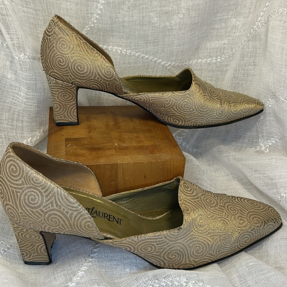 Yves Saint Laurent Women's Gold Swirl Flats - Picture 5 of 13